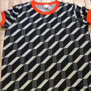 LulaRoe Women’s t shirt size 2XL